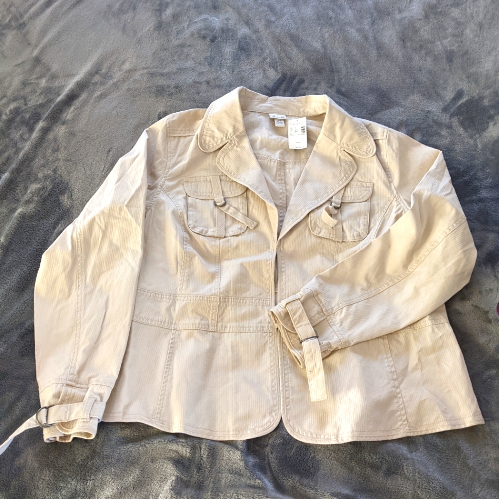 Light weight jacket - Picture 4 of 10